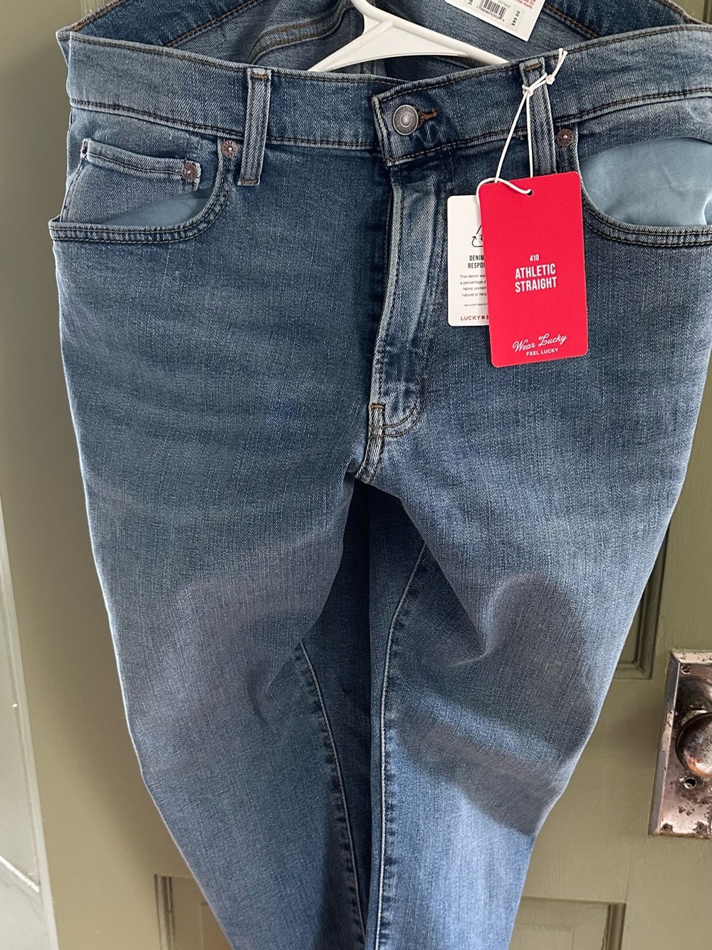 Luck Brand 410 Athletic Straight Men’s Jeans in Medium Blue 36w